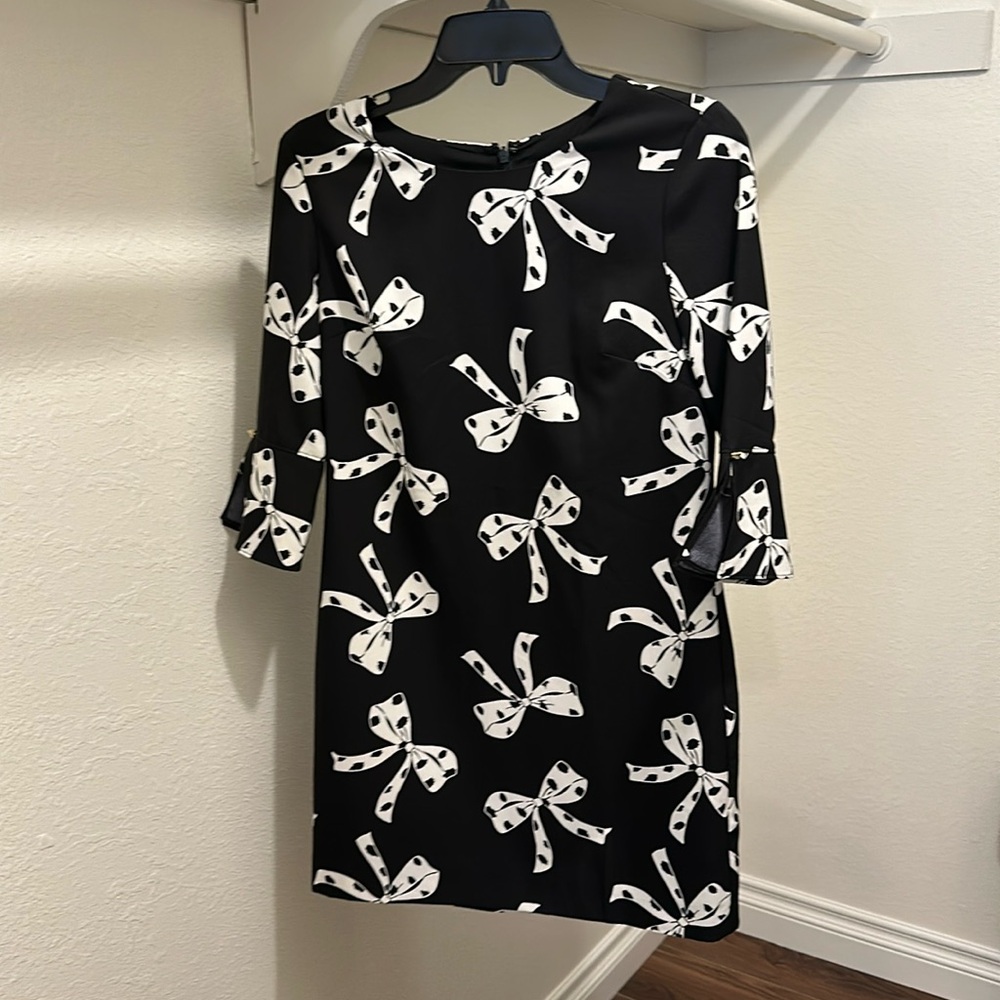 Short 3/4 sleeve dress